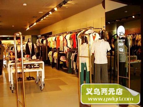 年成本30万的服装店客流量多少才能不亏本